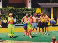 Spiele am Pool